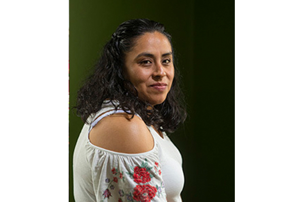 塞西莉亚·埃尔南德斯-佩纳照片